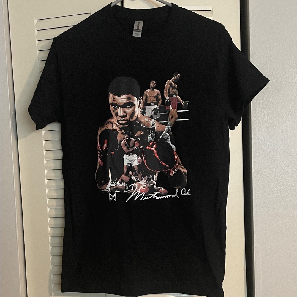 Muhammad Ali graphic t-shirt size small-brand new
